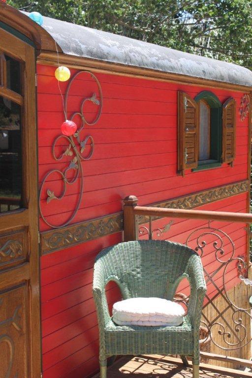 La Roulotte "Les Saintes" Bed & Breakfast Екстериор снимка