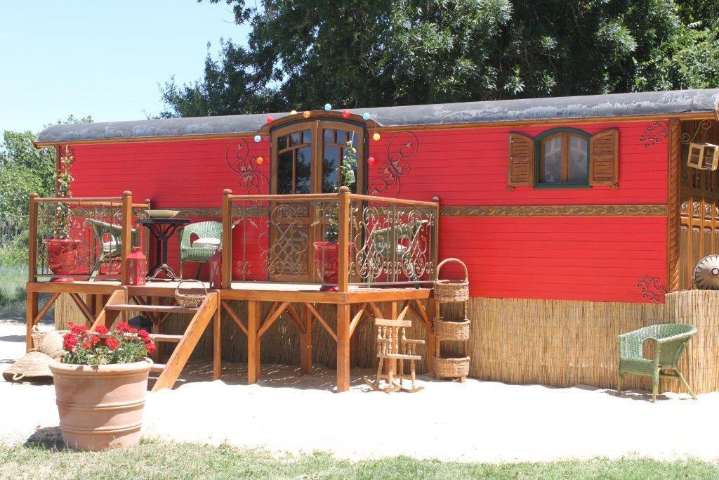 La Roulotte "Les Saintes" Bed & Breakfast Екстериор снимка